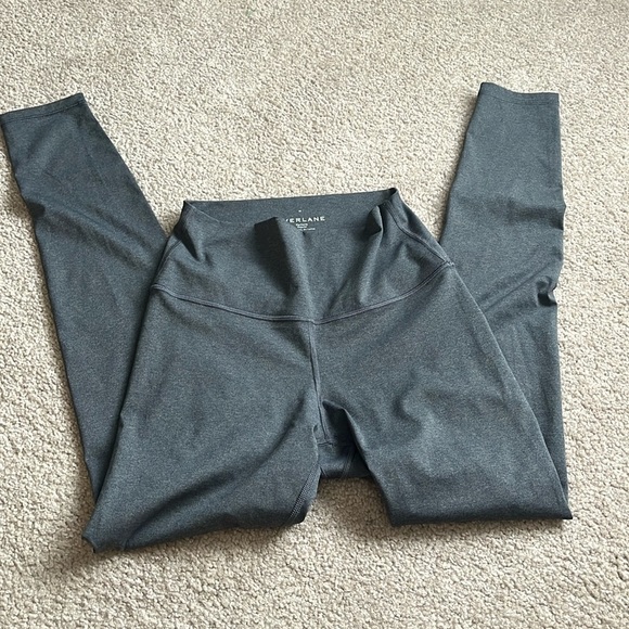 “Everlane: Perform Leggings size medium” - Picture 1 of 6